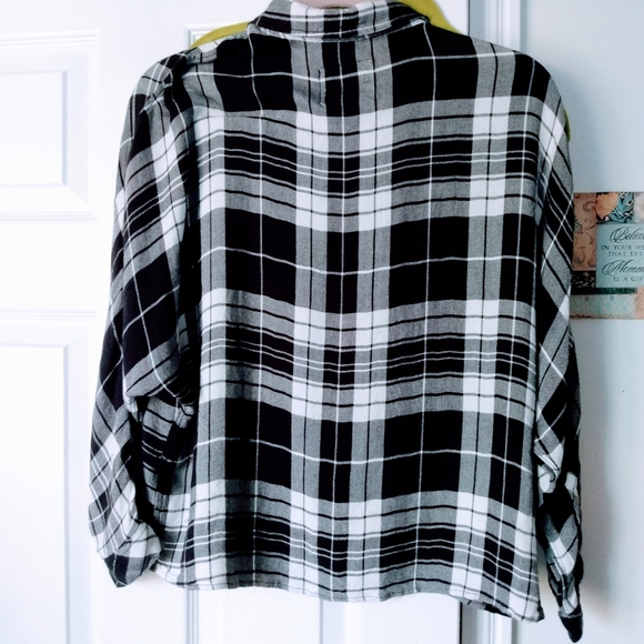 COPY - Rails plaid top - Picture 2 of 4